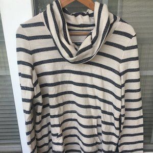 Sonoma Soft Cowl Neck Top w/ a POCKET size S